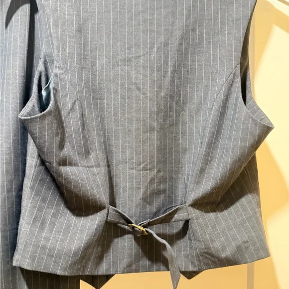 Heartloom Navy Pinstripe Vest and High-Waist Trousers Set - Picture 4 of 6